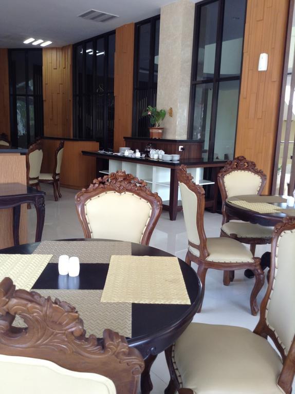 Hotel Safira Magelang Zewnętrze zdjęcie