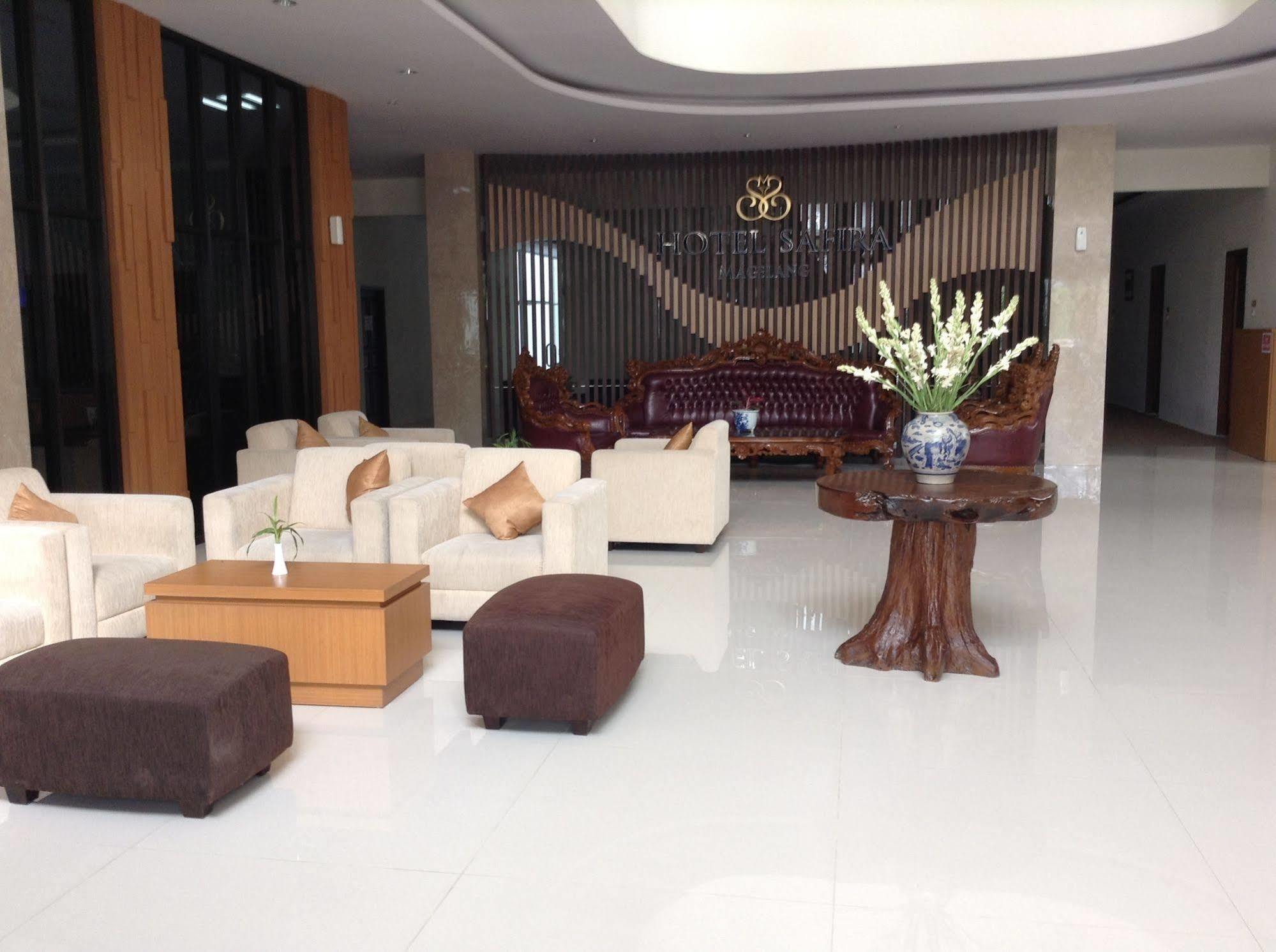 Hotel Safira Magelang Zewnętrze zdjęcie