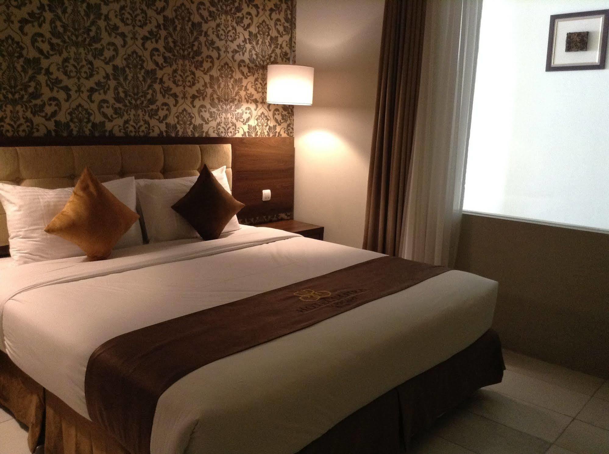 Hotel Safira Magelang Zewnętrze zdjęcie